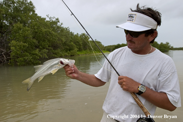 Flyfisherman w/snook 