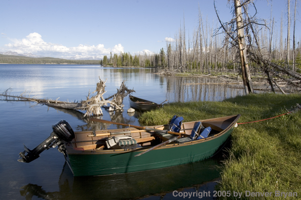 Driftboat on lake.