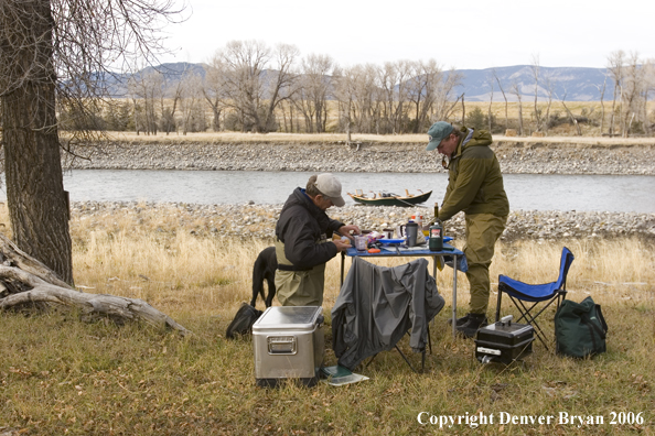 Flyfishermen eating lunch.